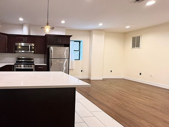 3rd image of 47 Main St #3L