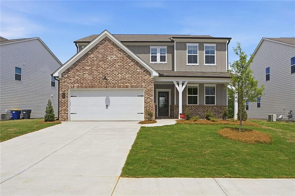 4 bed, 2.5 bath, 2223 sqft, $2,800 — Photo 1