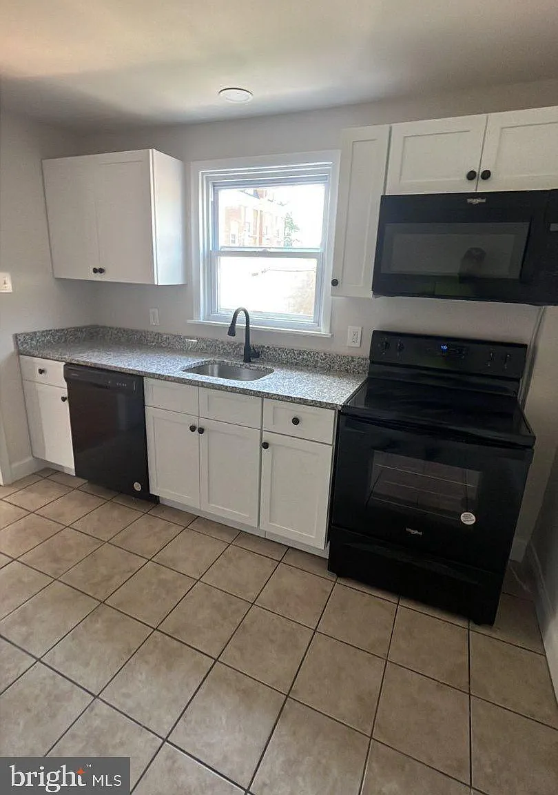 2 bed, 750 sqft, $1,595 — Photo 2