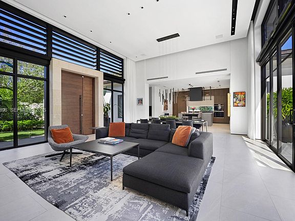 2nd image of 4315 Anderson Rd