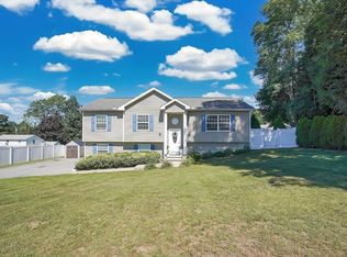 166 Hendrick St, Chicopee, MA 01020