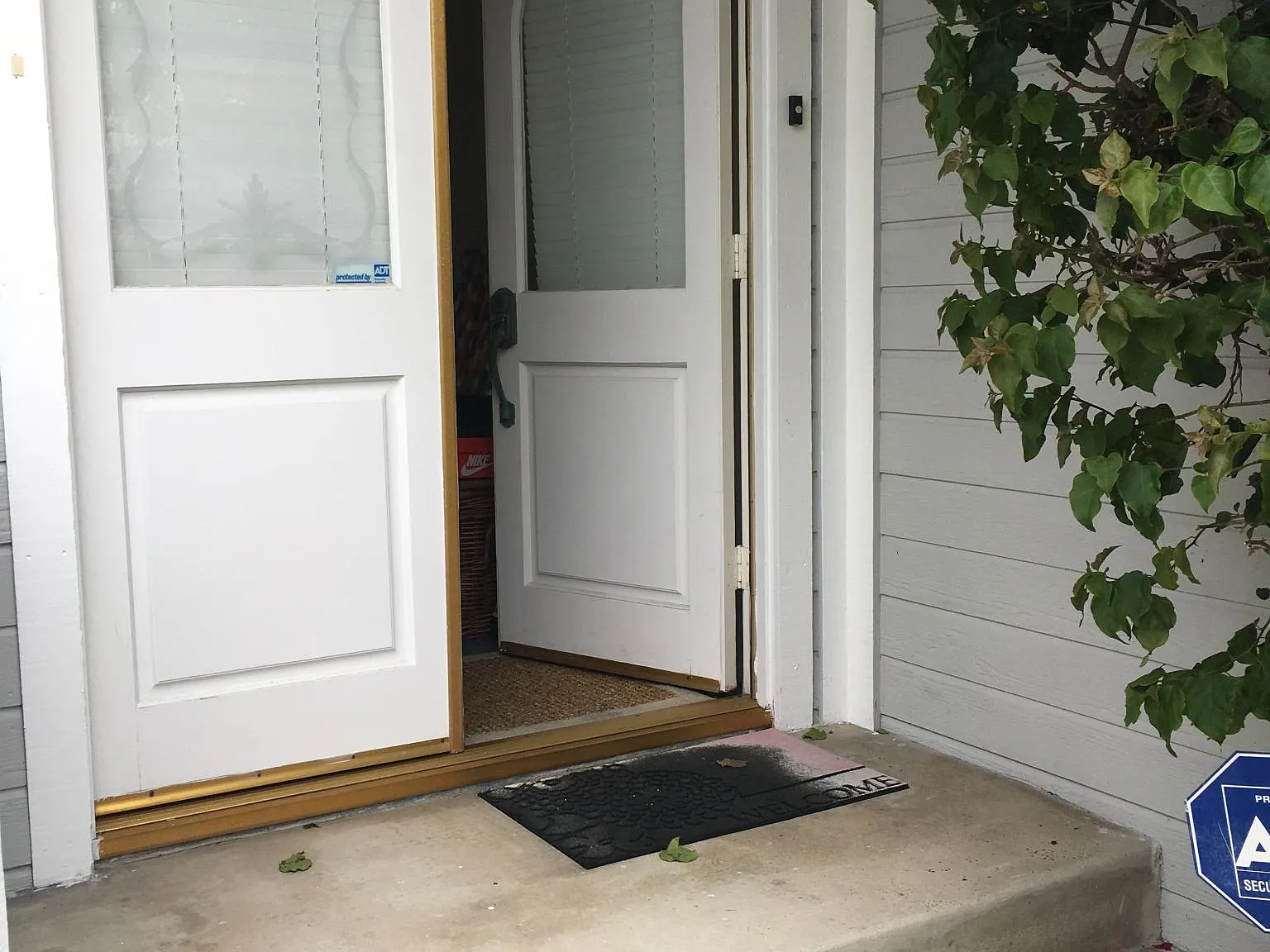 320 N Catalina Ave — Photo 3