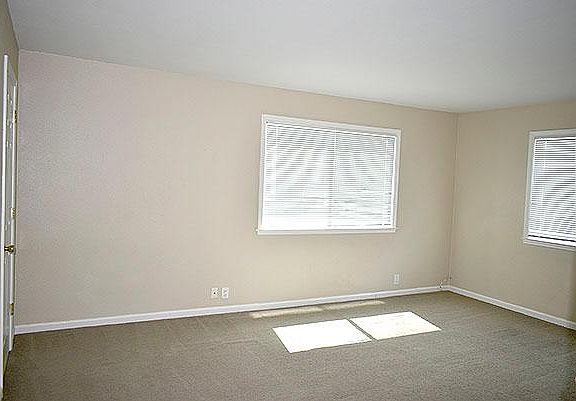 2nd image of 112 Michigan St APT B