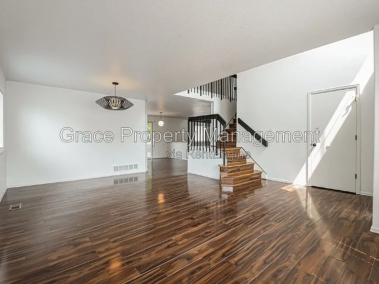 13427 Dexter Way — Photo 2