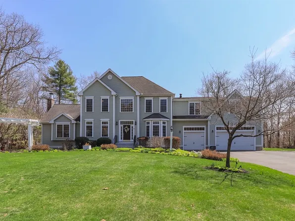10 Wildflower Ln, Groton, MA 01450