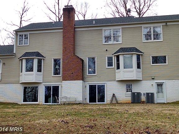3rd image of 10749 Bridlerein Ct