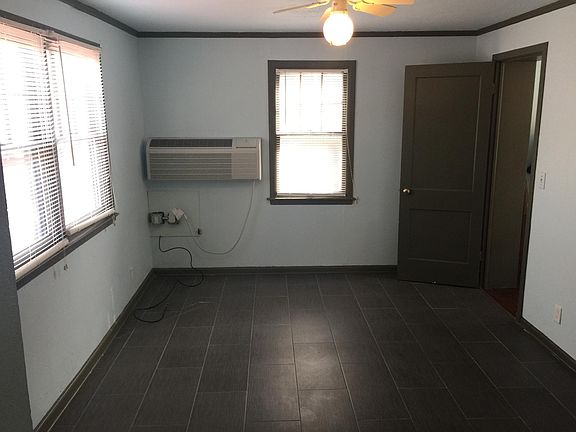 3rd image of 3490 Garfield St