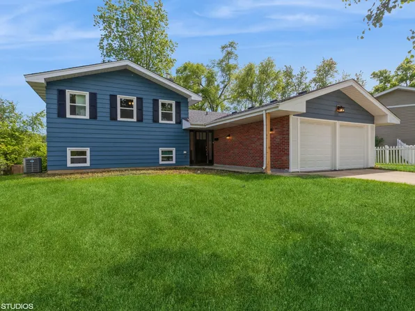 21W641 Kensington Rd, Glen Ellyn, IL 60137