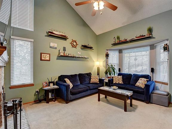 5th image of 1083 E 130th Dr