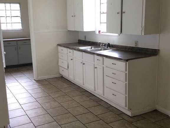 4th image of 8429 Donna Ln