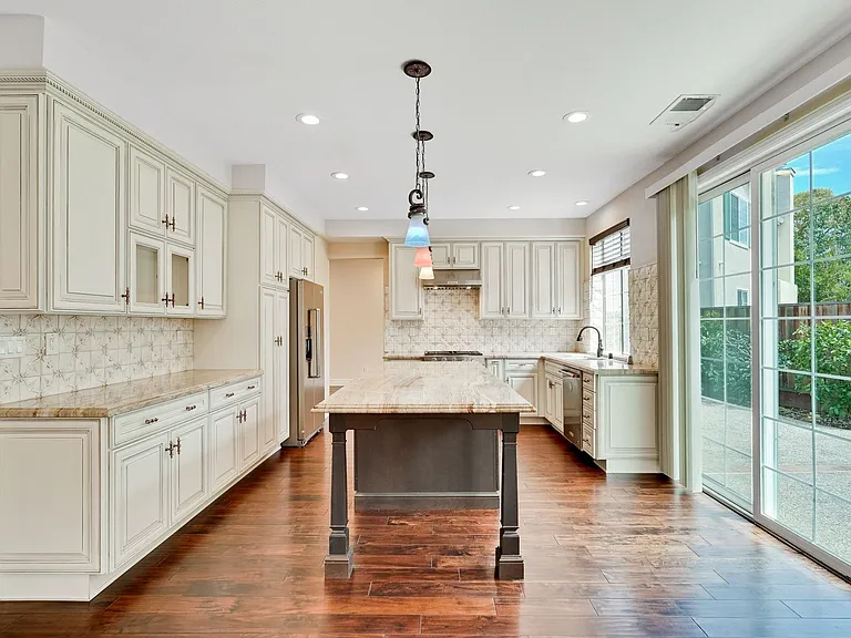 1907 Fumia Pl — Photo 18