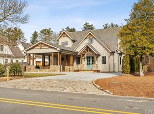 472 Laurel St, Highlands, NC 28741