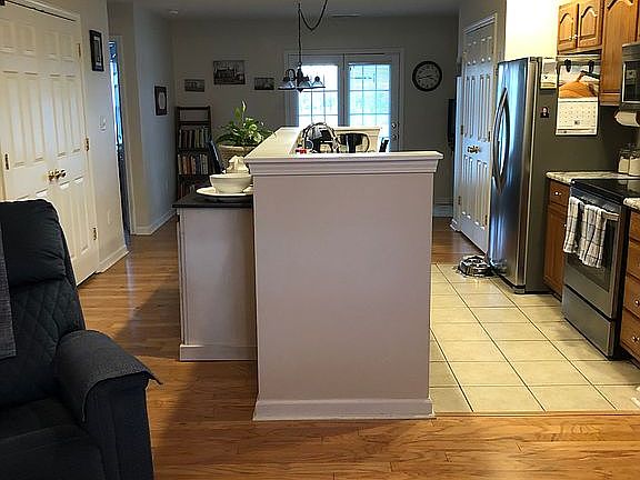 4th image of 2304 W Park Dr