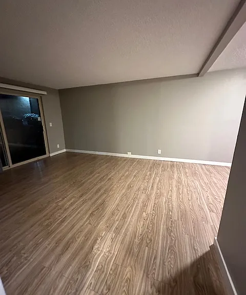 Emerald Place Apartments — Photo 6
