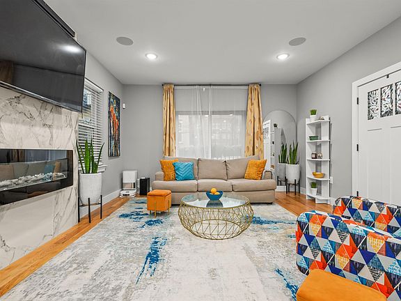 4th image of 85 Oxford Ave #1