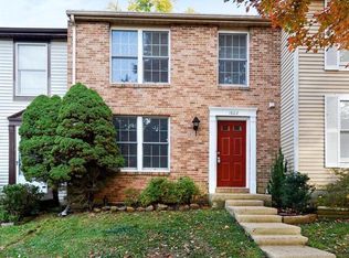 1602 Sierra Woods Dr, Reston, VA 20194