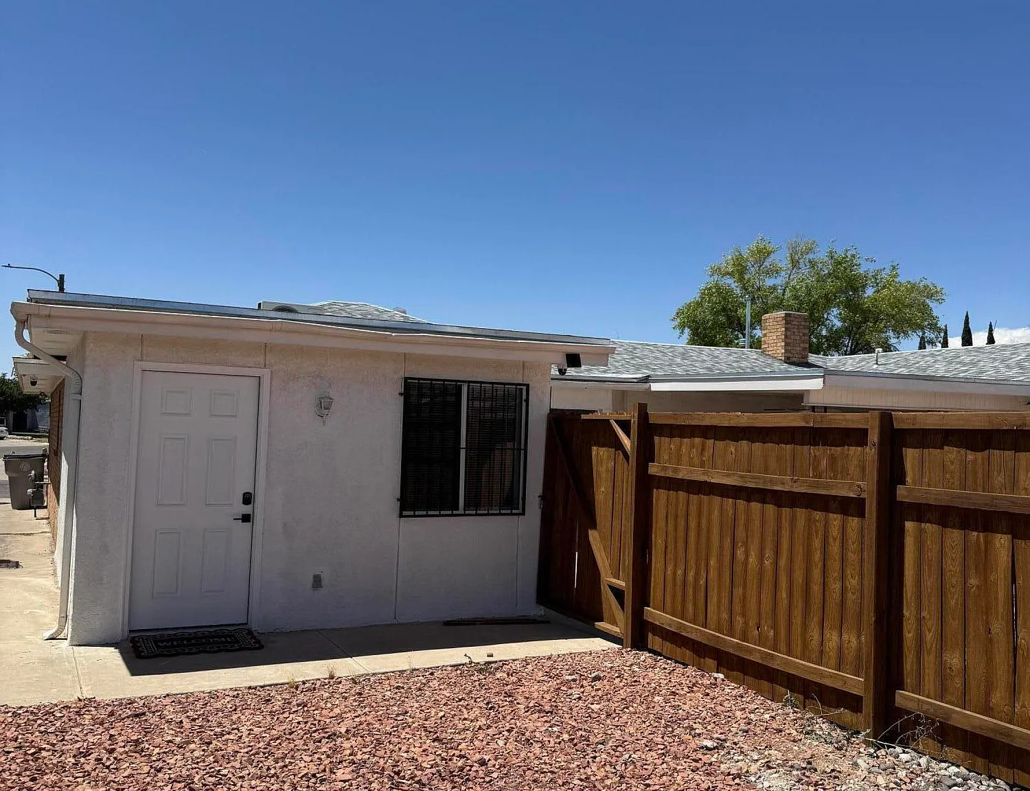 1 bed, 260 sqft, $1,000 — Photo 3