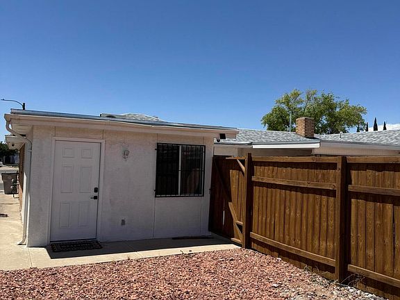 3rd image of 408 San Blas Dr #1