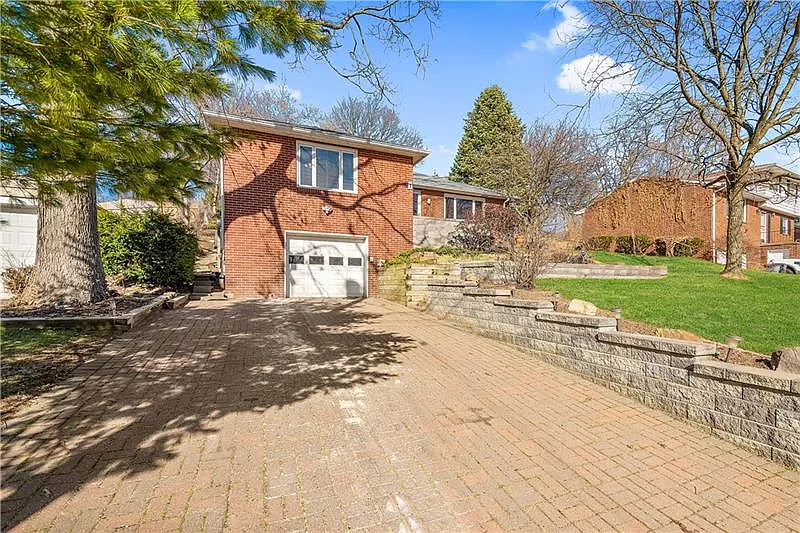 7 Sylvan Rd photo 1