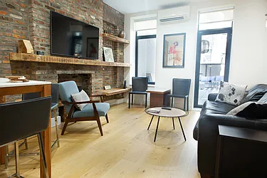 Rented by Safdie Realty Group