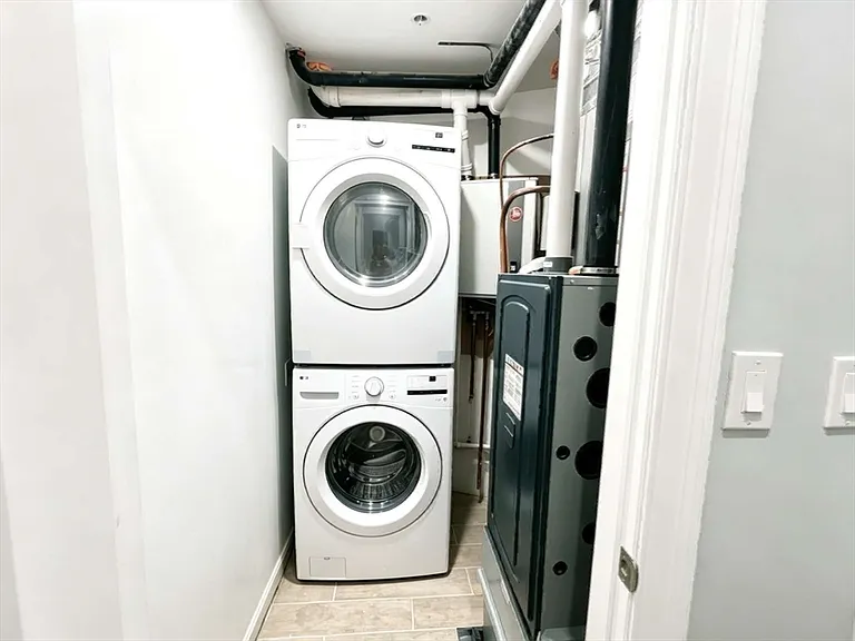 84 Chelsea St #1 — Photo 9