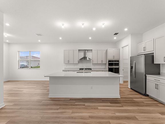 2nd image of 11961 SW Pantone Street