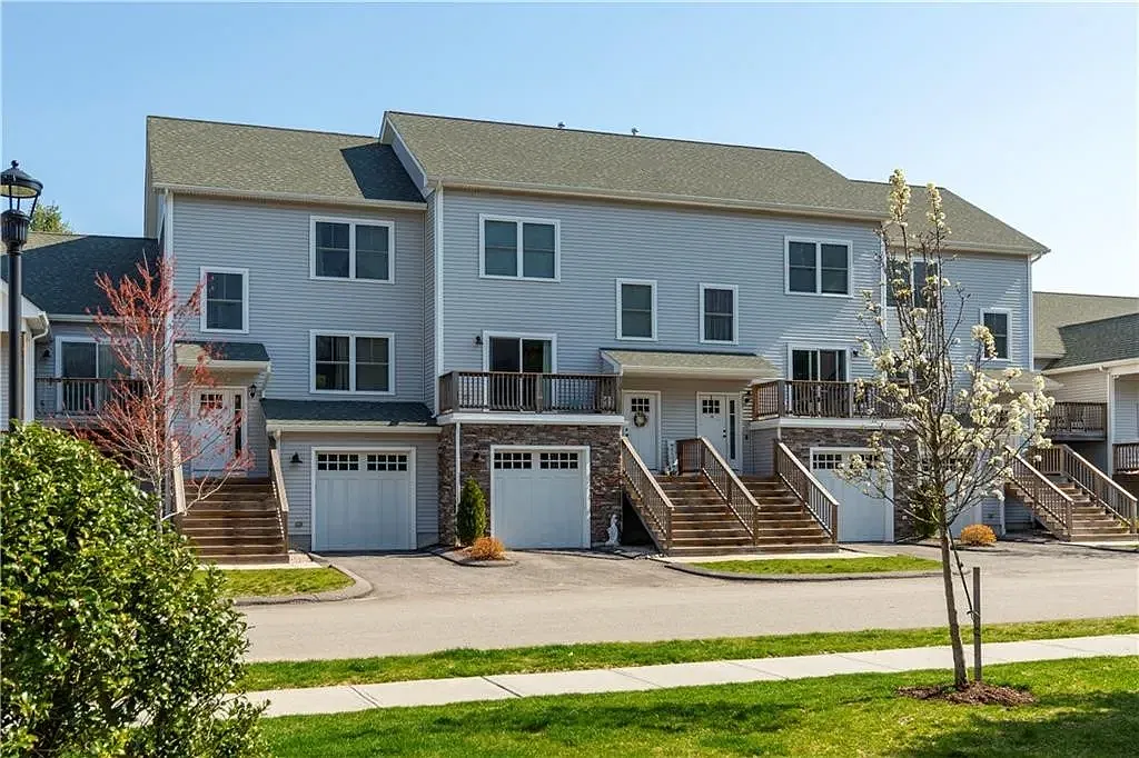 2 bed, 2.5 bath, 1530 sqft, $2,300 — Photo 2