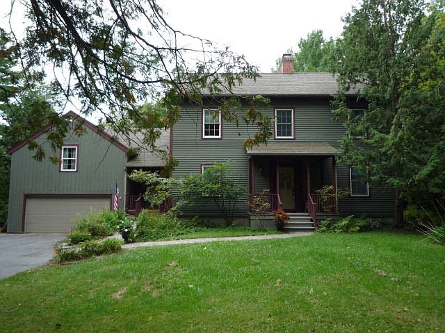 1st image of 14 Beacon Hill Dr
