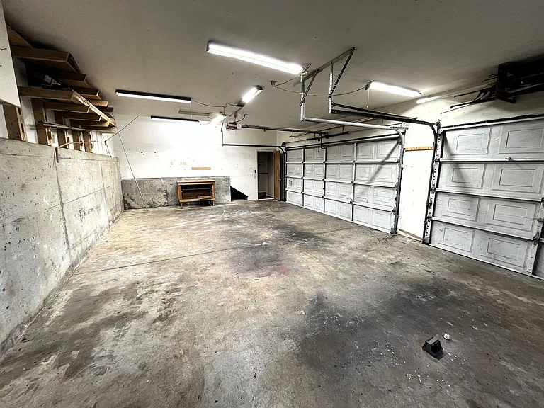 7025 London Dr — Photo 26