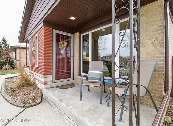 2nd image of 10824 S Lavergne Ave
