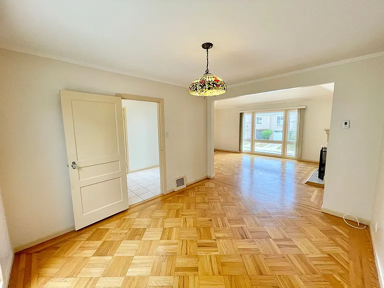 147 Forest View Dr — Photo 6