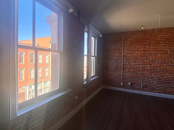 3rd image of 309 Delaware St APT 308
