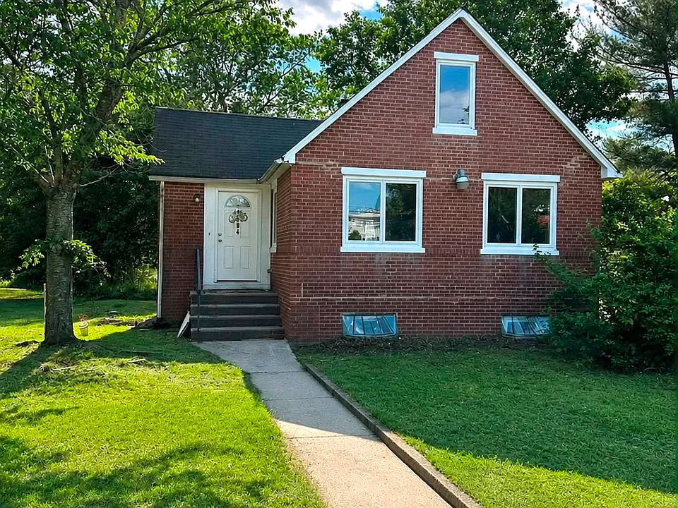 1894 Lakewood Rd