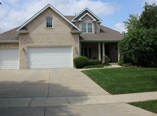 1052 Chateau Bluff Ln, Dundee, IL 60118