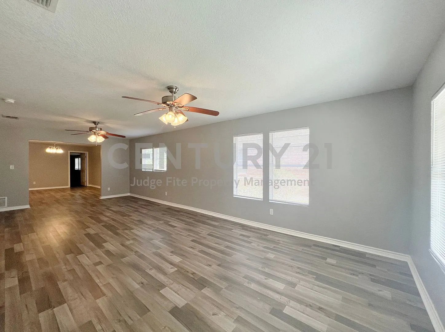 Beautifully Updated 3/2 Within Walking Distance to Tarleton State! — Photo 3