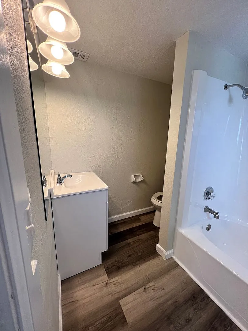 Fully Remodeled 1 Bedroom Condo in 55+ Community — Photo 2