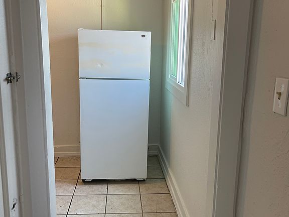 4th image of 545 N California St #11