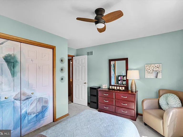 4324 Glenside Dr — Photo 16