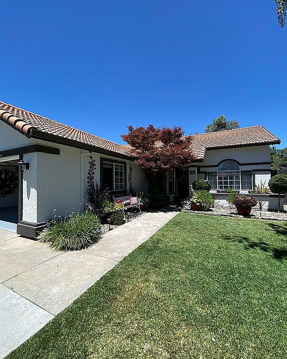1st image of 2525 Bordona Dr