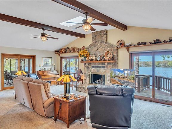 3rd image of 3131 Timberwood Ln