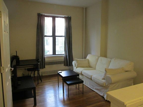 3rd image of 331 E 82nd St APT 3R