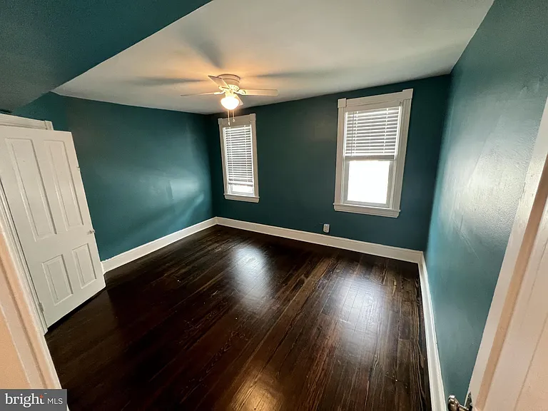 262 E Linden St — Photo 18