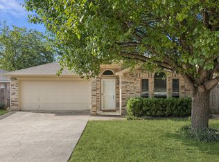 10405 Pleasant Mound Dr, Fort Worth, TX 76108