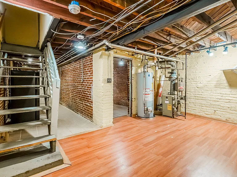 1236 Oates St NE — Photo 20