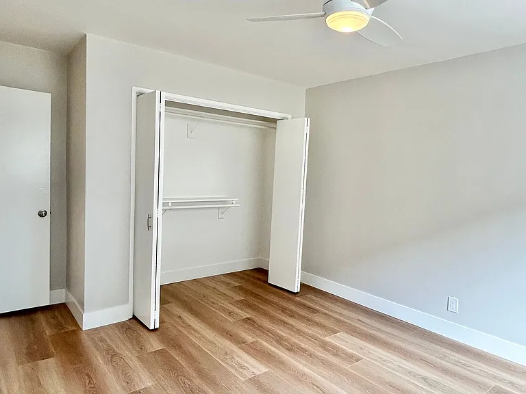370 Obispo Ave Long Beach, CA 90814 — Photo 11