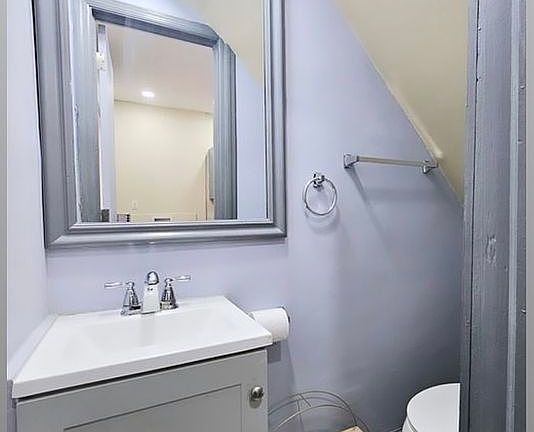 4th image of 81 Prescott St #2