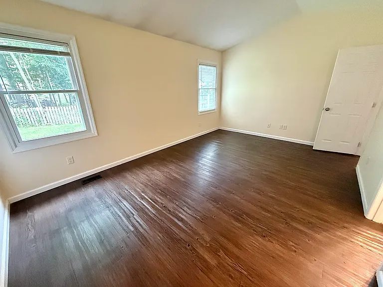 10029 Village Tree Ct — Photo 17