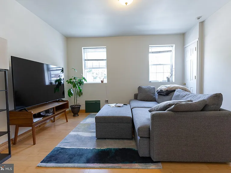 808 Gaul St — Photo 34