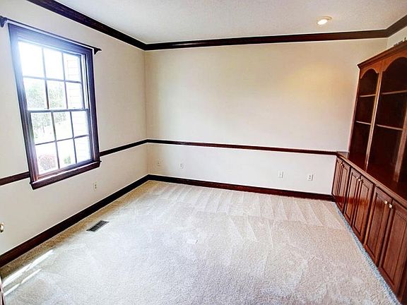 3rd image of 6551 Grants Walk Ln