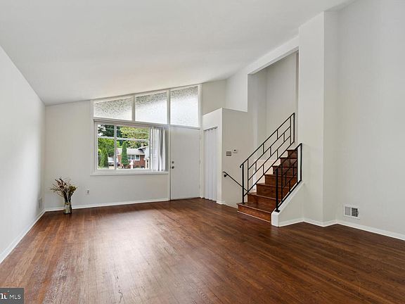 4th image of 4305 Ferrara Dr
